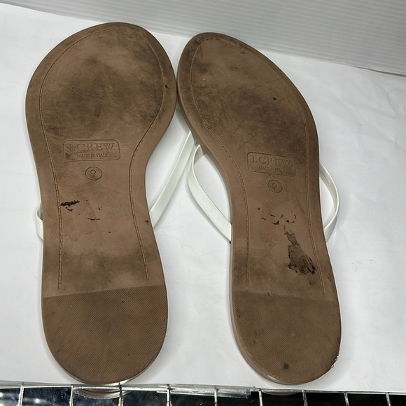 J Crew Sz 9 Capri T Strap Thong Flat  Sandals White Leather Made in Italy - Picture 3 of 4